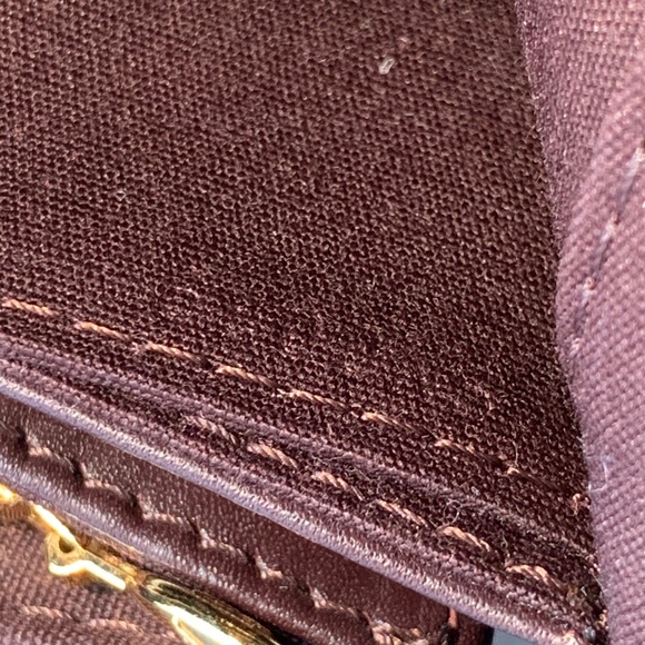 Louis Vuitton Vernis Bel Air Amarante Pouchette - Picture 14 of 15